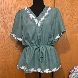 🎉SALE🎉$15 or 3 for $30🎉Elegant Green Embroidered Women's Top
